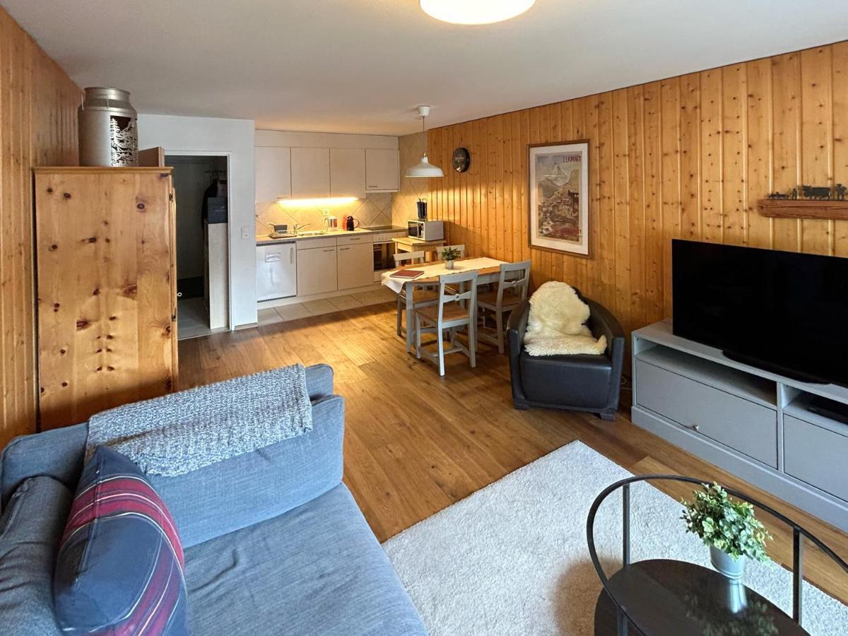Beautiful Apartment In Zermatt With A Breathtaking View Of The Matterhorn Eksteriør bilde