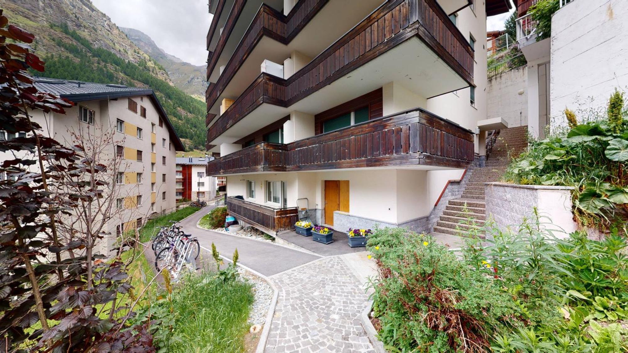 Beautiful Apartment In Zermatt With A Breathtaking View Of The Matterhorn Eksteriør bilde